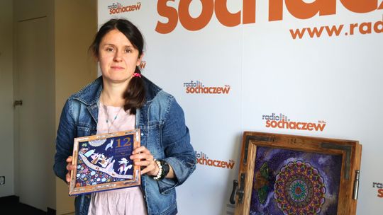 Zajarani: Katarzyna Kossowska i jej "Szklane Odbicia". Rozmawiamy o technice malowania na szkle rodem z Podhala
