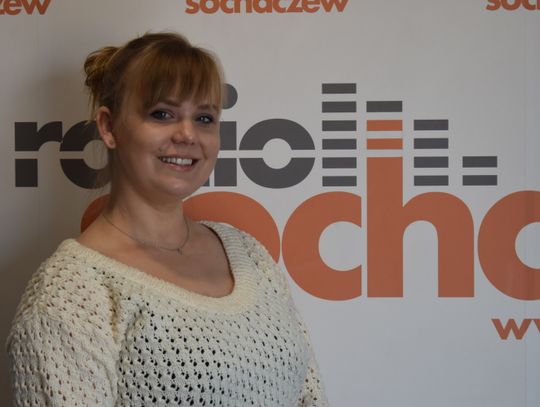 Bibliomat pojawił się przed biblioteką w Rybnie