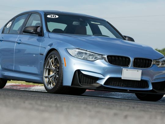 BMW amerykańskie vs. europejskie – jakie są różnice?