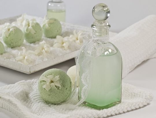 Dystrybutor surowców kosmetycznych – jak znaleźć najlepszego?