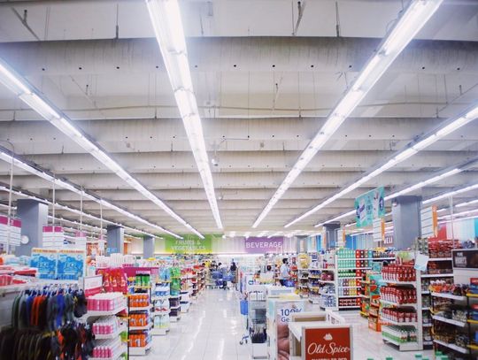 Ekspozytory produktów – bo pierwsze wrażenie ma niebagatelne znaczenie!