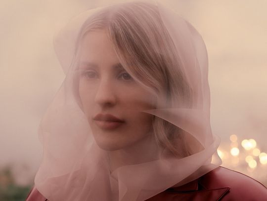 Ellie Goulding prezentuje „Destiny” – pierwszy solowy utwór od dwóch lat Ellie Goulding prezentuje „Destiny” – pierwszy solowy utwór od dwóch lat