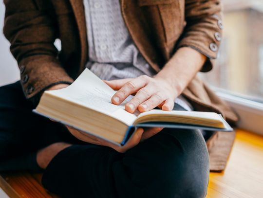 Jak i gdzie kupować używane książki? Praktyczny poradnik