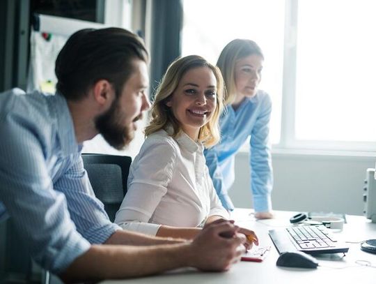 Jak ubrać się do biura?