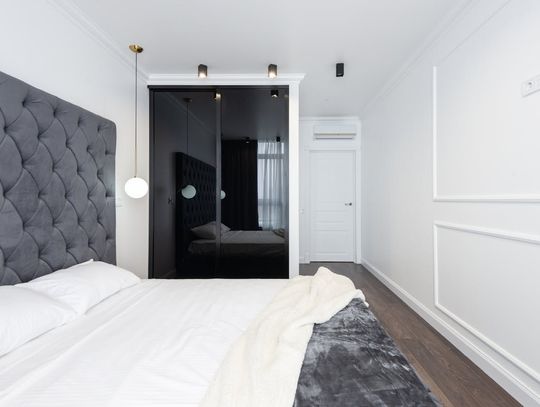 Jak wybrać idealne listwy przypodłogowe w Warszawie: praktyczny przewodnik