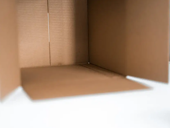 Jak zapakować maszyny przemysłowe przed ich relokacją?