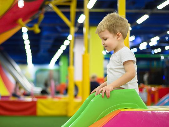 Jak zorganizować niezapomniane urodziny na trampolinach w Warszawie?