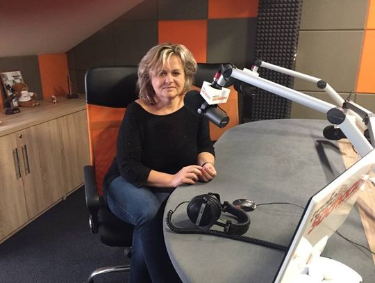 Julia Jakubowska o wakacyjnych stażach uczniów z 80. 