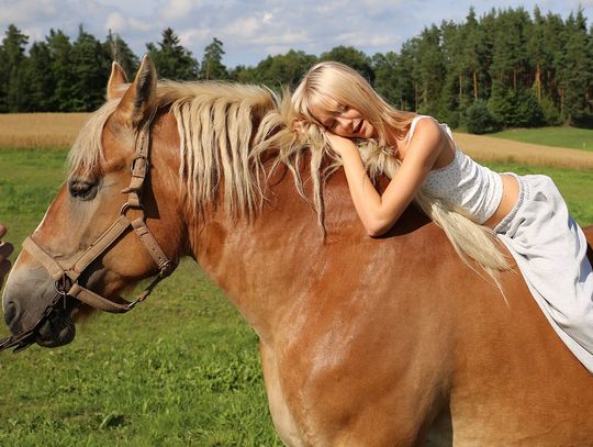 Maja Krzyżewska sama na chacie