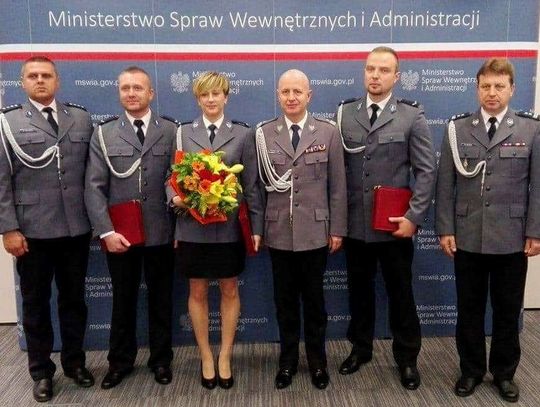 Minister Mariusz Błaszczak wyróżnił sochaczewskich policjantów