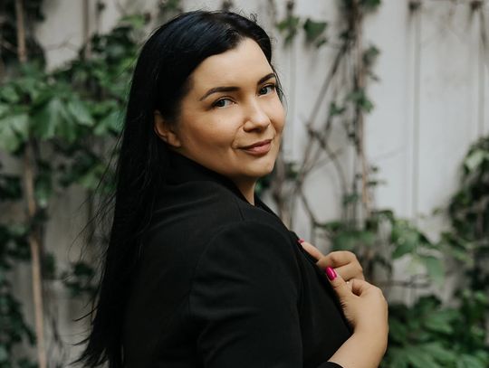 Monika Hakowska: „Ekspertka od miłości” – czy można znać się na miłości… i nie znać własnego serca?