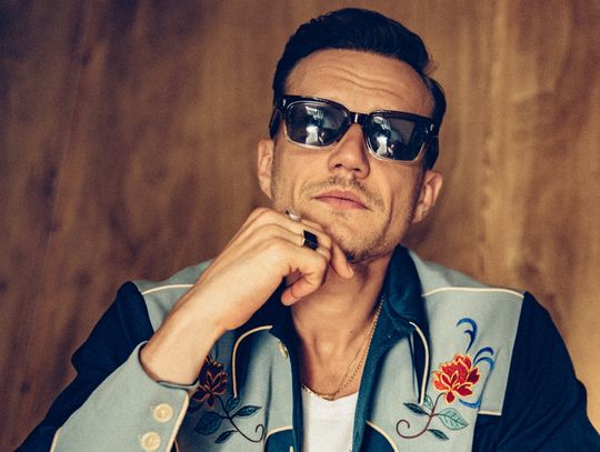 Mrozu nowym singlem "Nie ma miejsca jak dom" zapowiada album