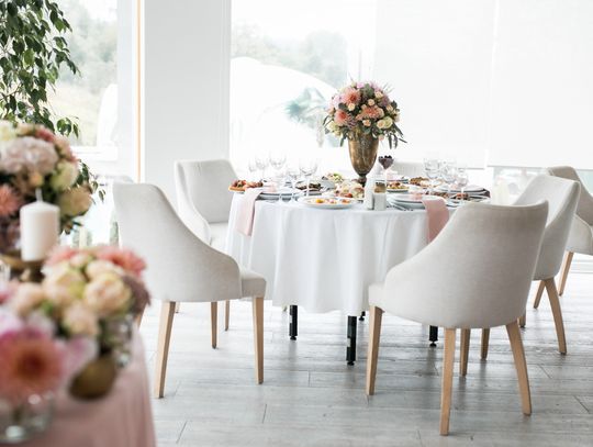 Najlepsze sale weselne w Warszawie – przewodnik po idealnych miejscach na Twoje wymarzone wesele