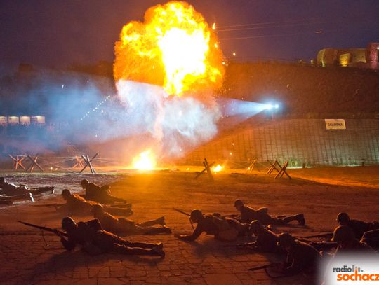 Nocna rekonstrukcja obrony miasta