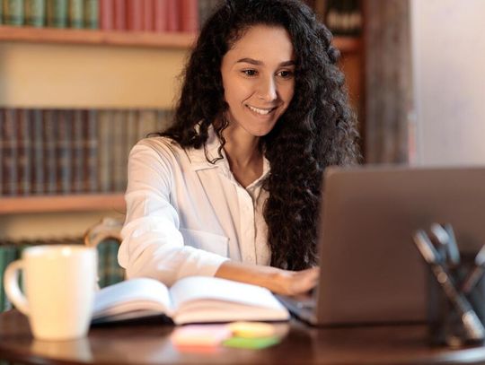 Nowoczesne kierunki studiów dla wymagających – elastyczność i specjalizacja w jednym