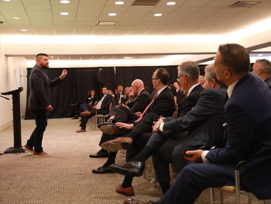 Organizacja konferencji firmowej - w hotelu czy wynajętej sali?