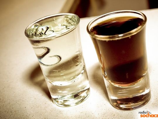 Pijani rodzice opiekowali się dziećmi