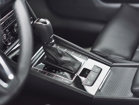 Poradnik: Jak skutecznie sprzedać auto w Warszawie — krok po kroku do korzystnej transakcji