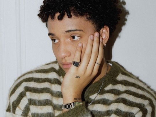 Posłuchaj “Spójrz” Daniela Godsona