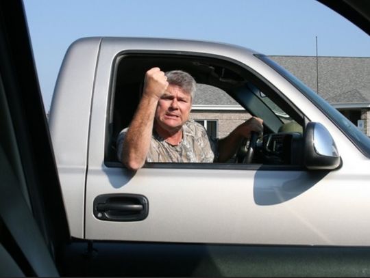 Potrącił pieszego, bo zajął mu miejsce parkingowe