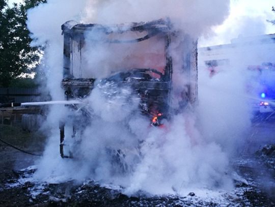 Pożar samochodu ciężarowego w Konarach