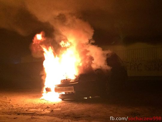 Pożar samochodu osobowego na Licealnej: drugi raz w tym samym miejscu
