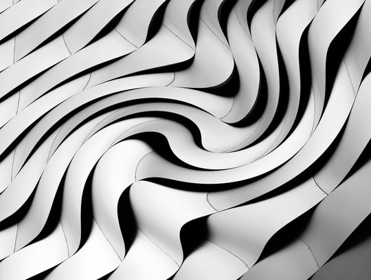 Precyzyjne prostowanie blachy aluminiowej – klucz do optymalnej obróbki