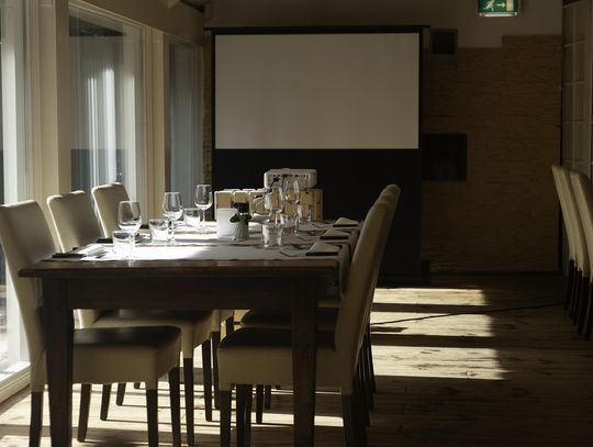 Przewodnik po najlepszych hotelach konferencyjnych na Mazowszu: komfort funkcjonalność i malownicze lokalizacje