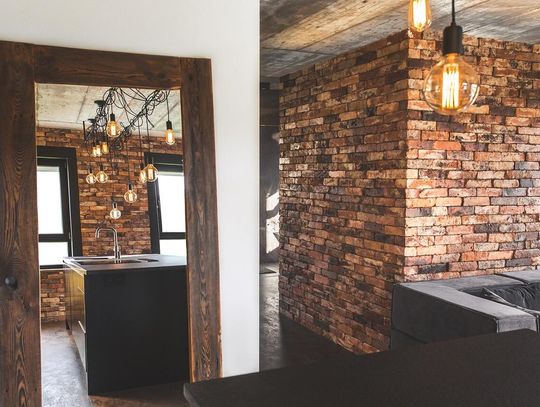 Recykling starych cegieł przez doświadczonego producenta okładzin ściennych