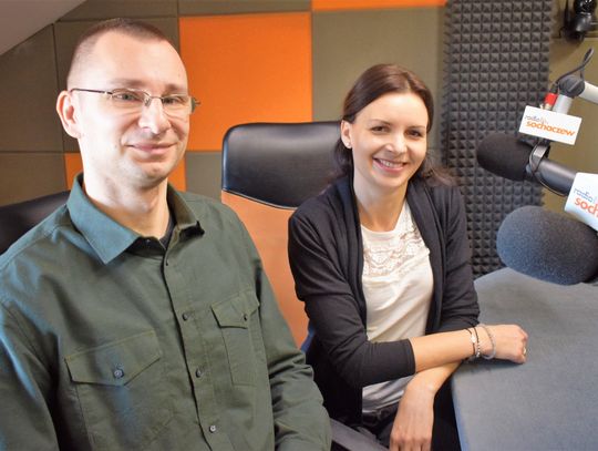 Roztańczona ciuchcia. Karnawał na wąskim torze w Sochaczewie