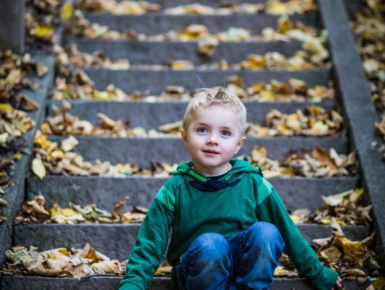 Sklep z ubraniami dla dzieci - podejście mam