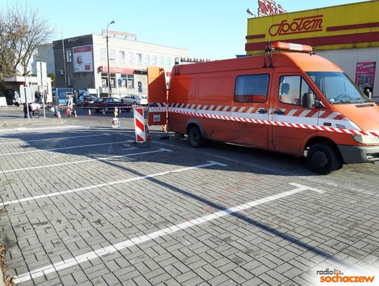 Sochaczew: Poszerzanie miejsc parkingowych na ul. Pokoju