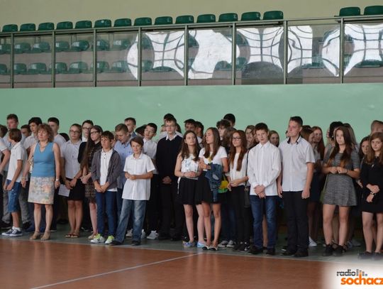 Sochaczew: Rozpoczęcie roku szkolnego. Byliśmy z mikrofonem w gimnazjum numer 1.