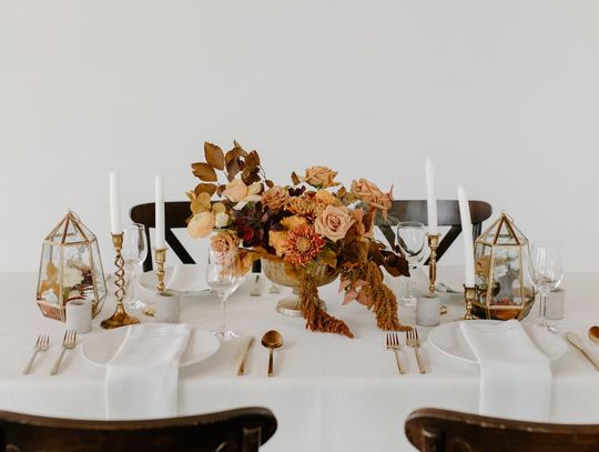 Styl, funkcjonalność i zrównoważony wybór: Krzesło obrotowe do nowoczesnej jadalni