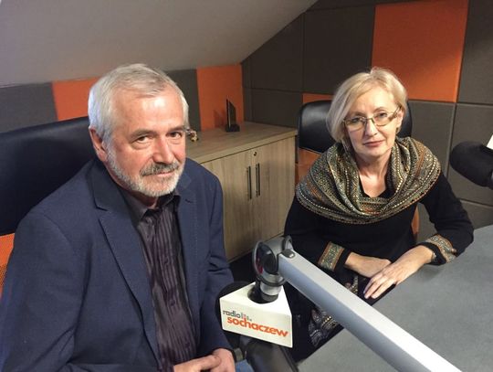 Szopki bożonarodzeniowe oczami rzeźbiarza Jana Piątkowskiego i organizatorki konkursów na najpiękniejszą szopkę - Beaty Tarki