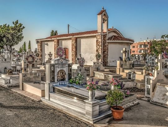 TO MASZ w sobotę: Czy potrafimy zachować się odpowiednio na cmentarzu?
