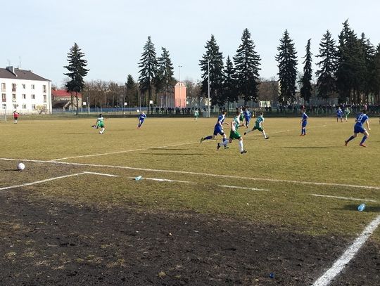 Udana inauguracja wiosny piłkarzy Bzury Chodaków