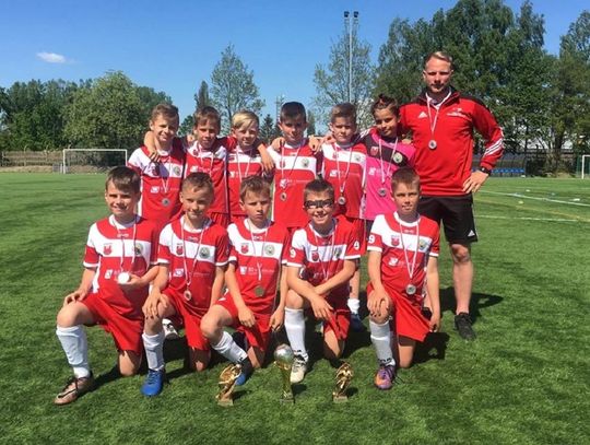 Udane turnieje Akademii Piłkarskiej Sochaczew U-10