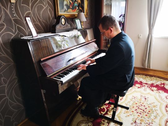 W zaciszu mego domu. Piosenka giżyckiej parafii na czas epidemii