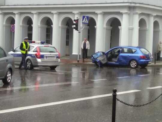 Wypadek na skrzyżowaniu ulic Warszawskiej i 1 Maja