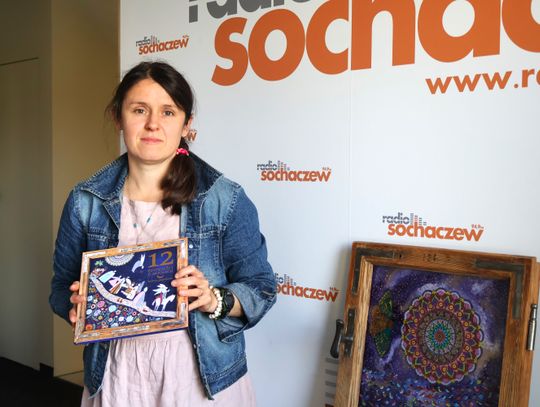 Zajarani: Katarzyna Kossowska i jej "Szklane Odbicia". Rozmawiamy o technice malowania na szkle rodem z Podhala