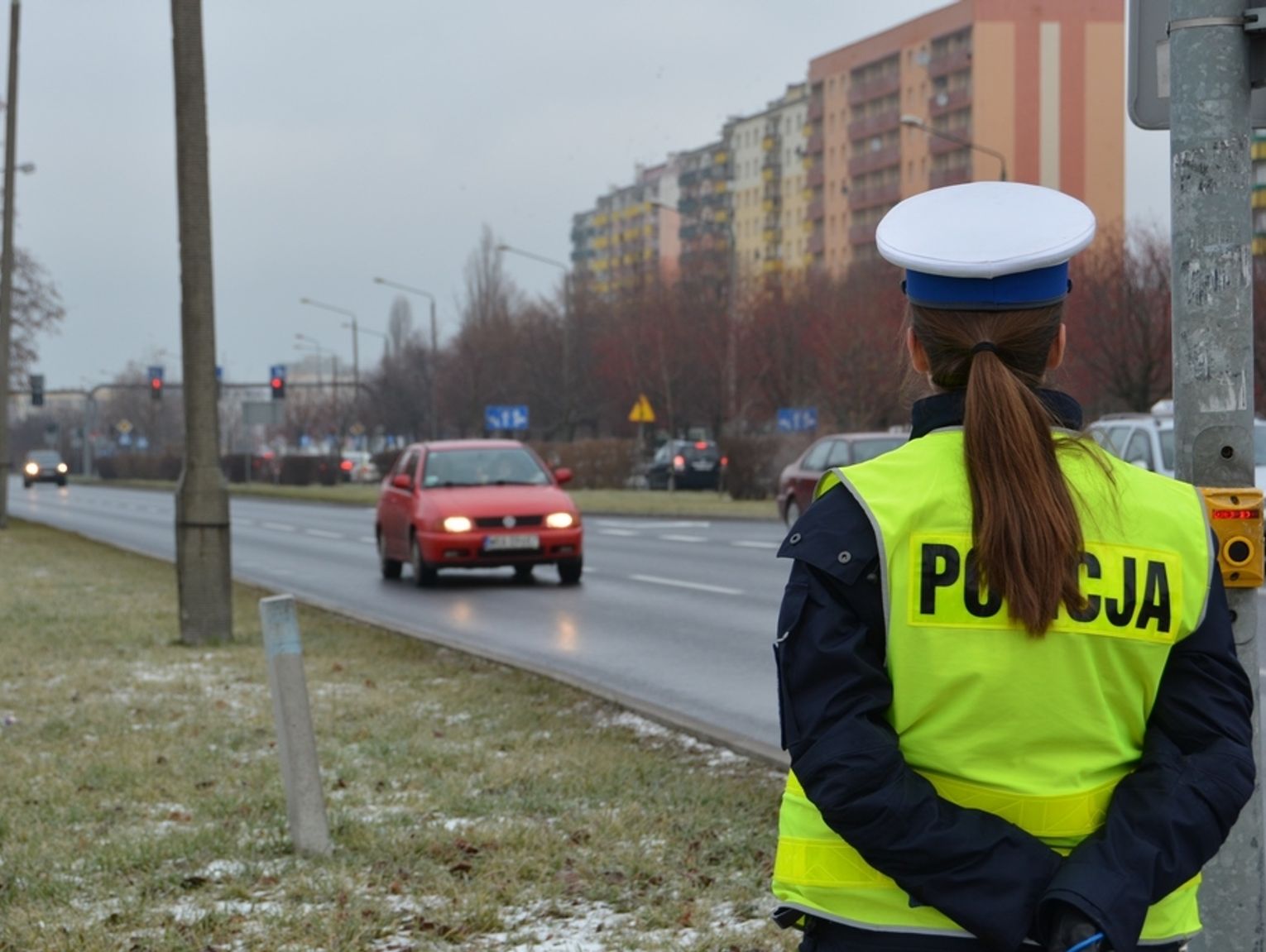 Policja radzi jak bezpiecznie w święta dojechać do domu