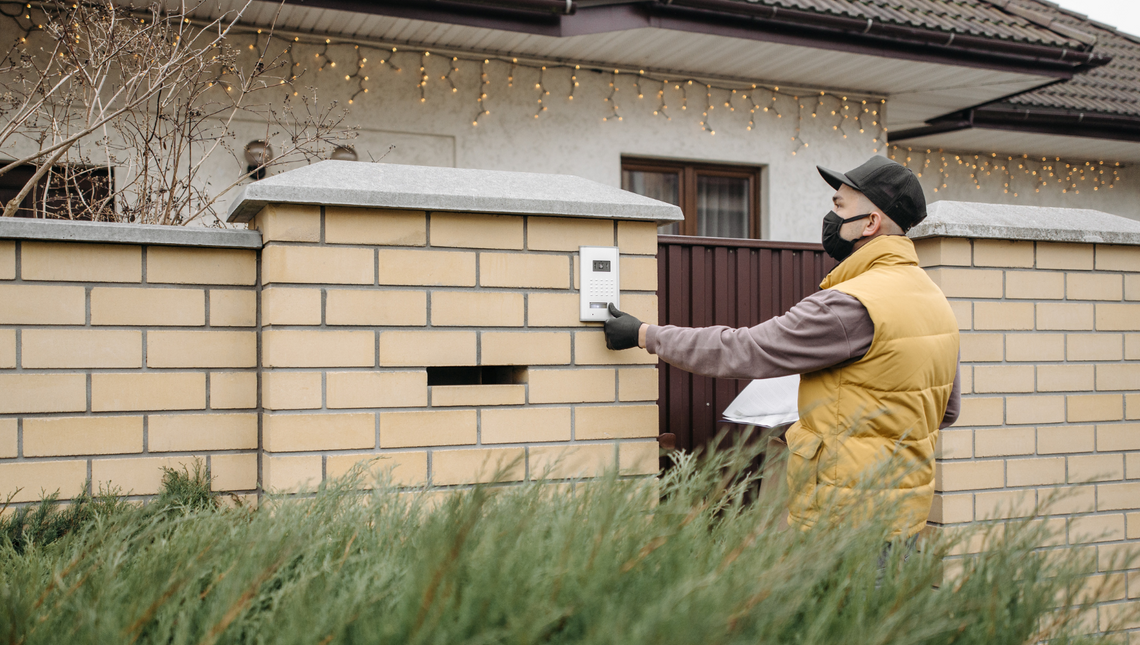 Domofon analogowy a wideodomofon – poznaj najważniejsze różnice Domofon analogowy a wideodomofon – poznaj najważniejsze różnice