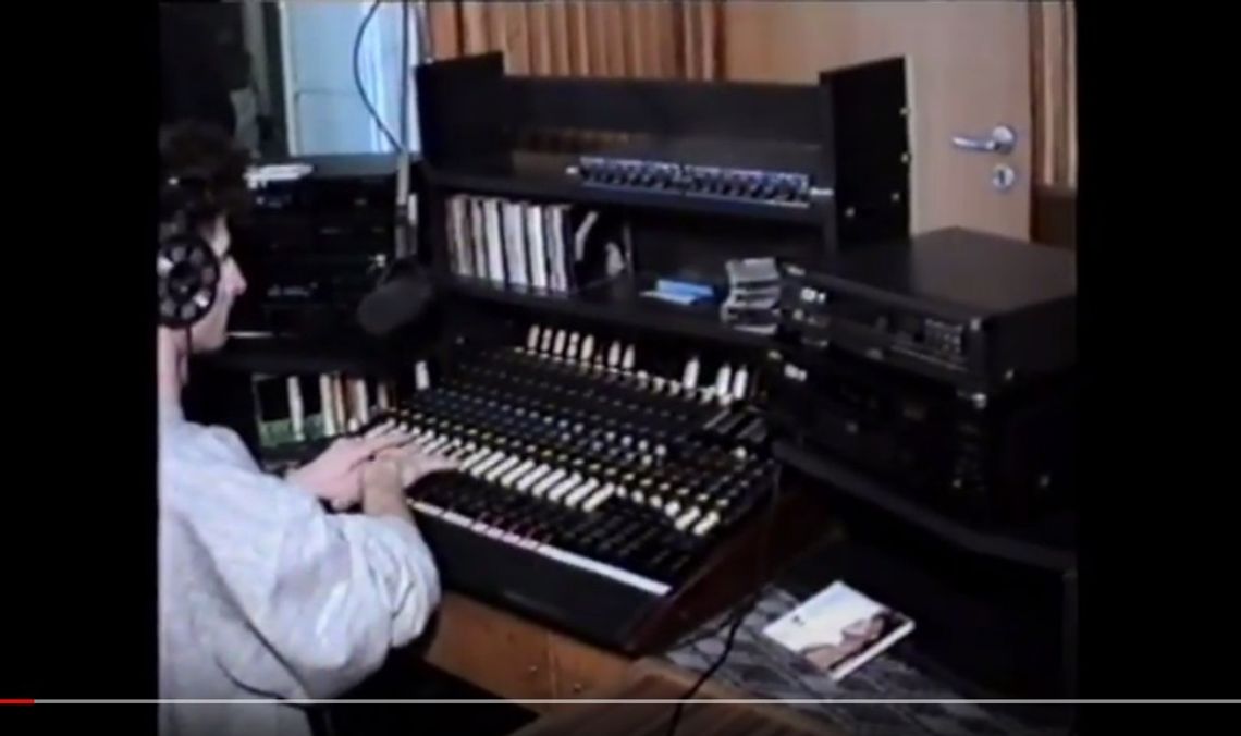 [FILM] Studio Radia Sochaczew (dawniej Fama Sochaczew) pierwszego dnia nadawania - 6 marca 1993