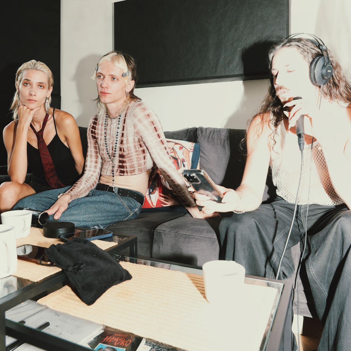 IKARVS znów zaskakują. Tym razem z Michałem Szpakiem fantazjują o kataklizmie