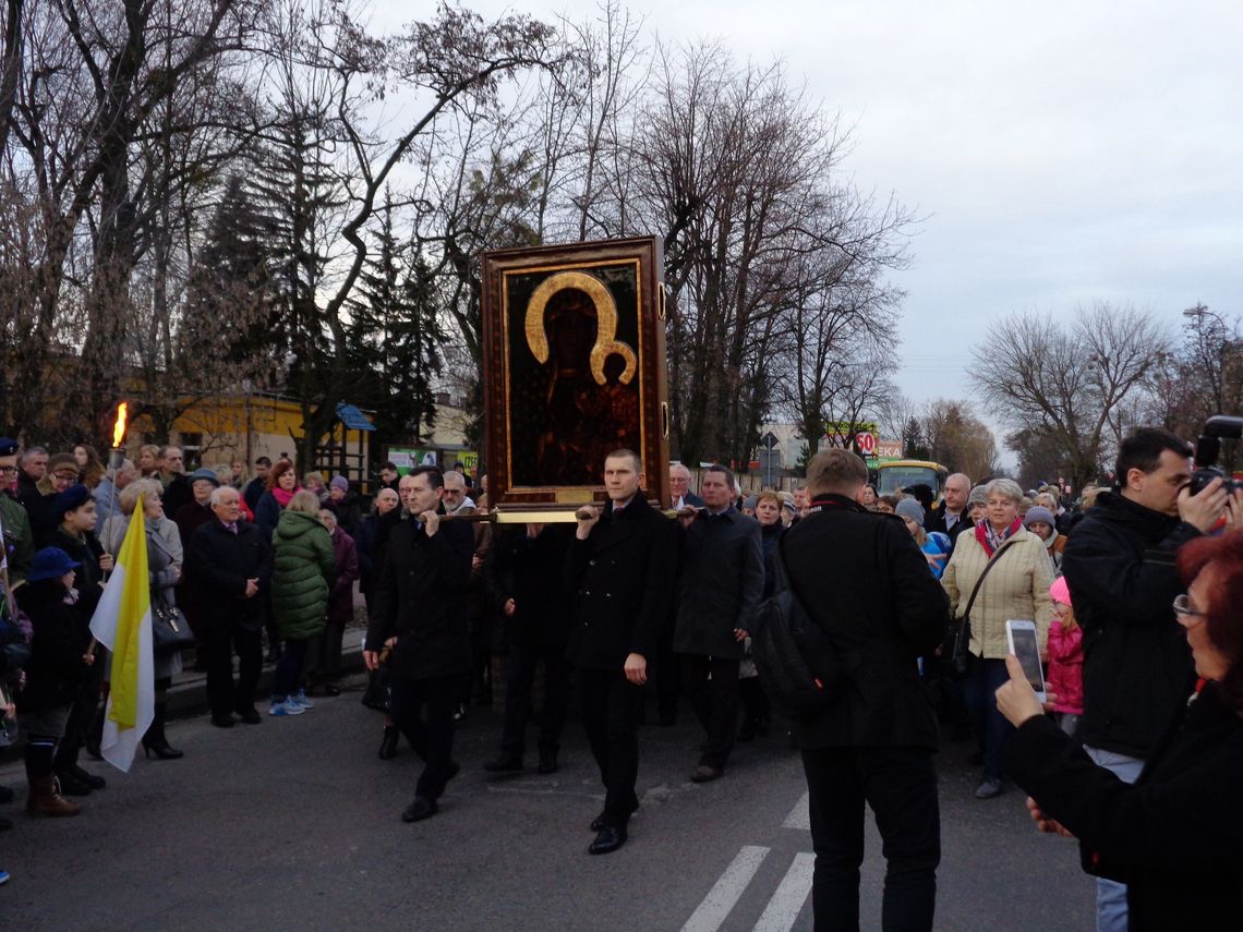 Kopia cudownego obrazu w sochaczewskich dekanatach