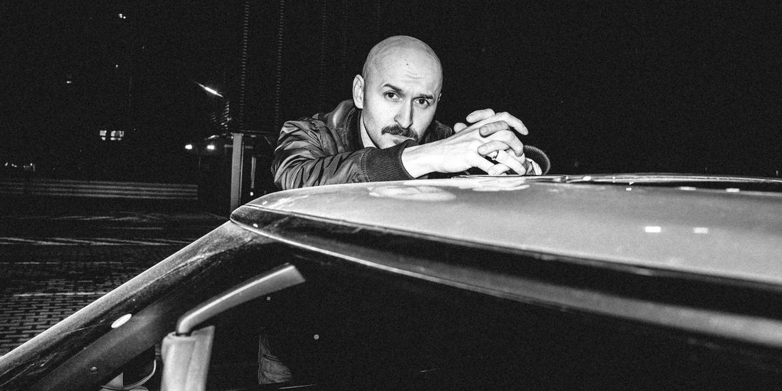 Po zaskakującym „Waniliowym” odmieniony Wojciech Baranowski z kolejnym osobistym singlem