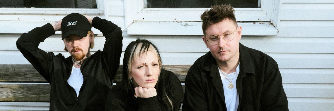 Powrót do przyszłości czyli Sarsa, kuqe 2115 i @atutowy robią „Naucz mnie” OD NOWA!