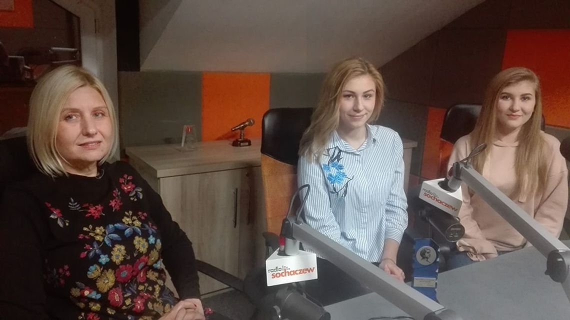 Rewelacyjne wykonanie piosenek kabaretowych - Anita Znamirowska, Martyna Wróbel oraz Alicja Pawlak [ROZMOWA]