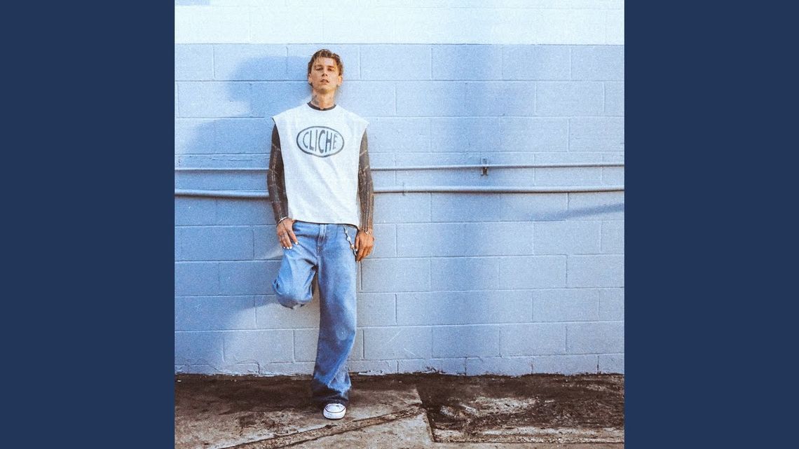 Roztańczony mgk zapowiada album singlem „cliché”